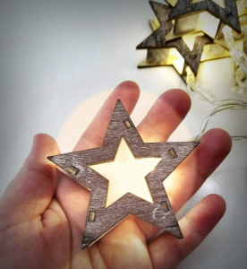 Kahoy nga star string nga mga suga