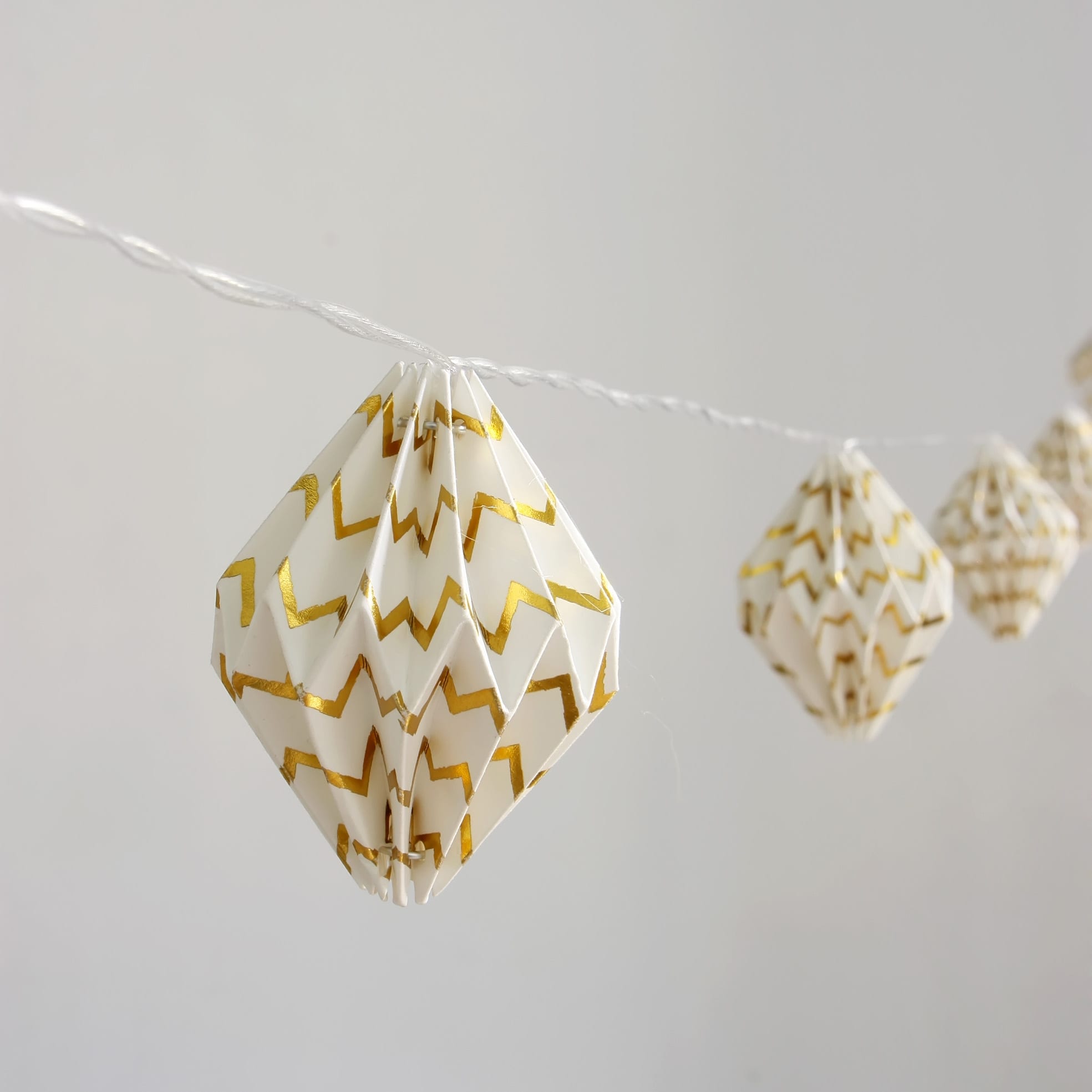 Gi Steel Sheet Wedding Lights -
Paper Covers MYHH02682-BO(B) – Zhongxin detail pictures