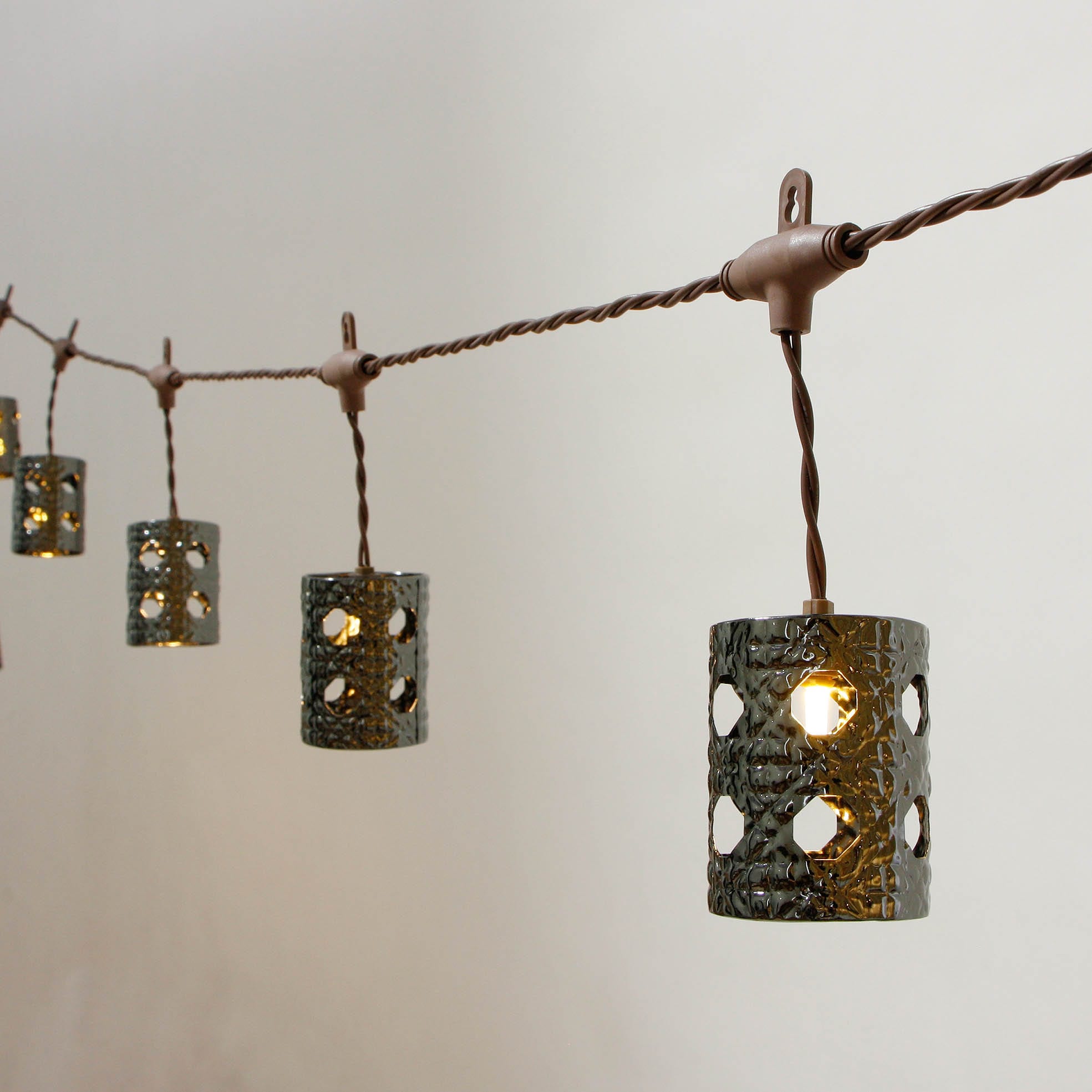 Corrugated Pre-Painted Steel Strip Solar Decoration Lights -
Metal Covers MYHH02175-UL(C) – Zhongxin detail pictures