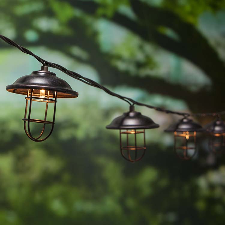 decorative string lights outdoor