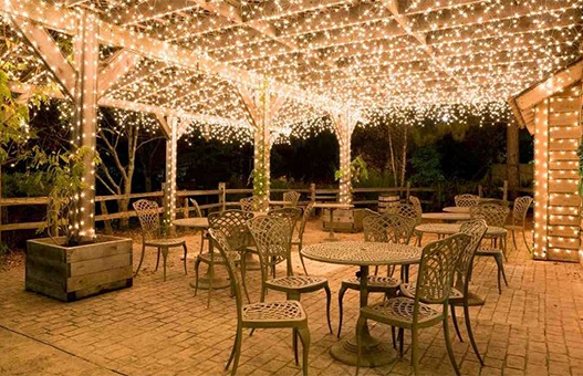Key Tips on How to Hang Outdoor String Lights