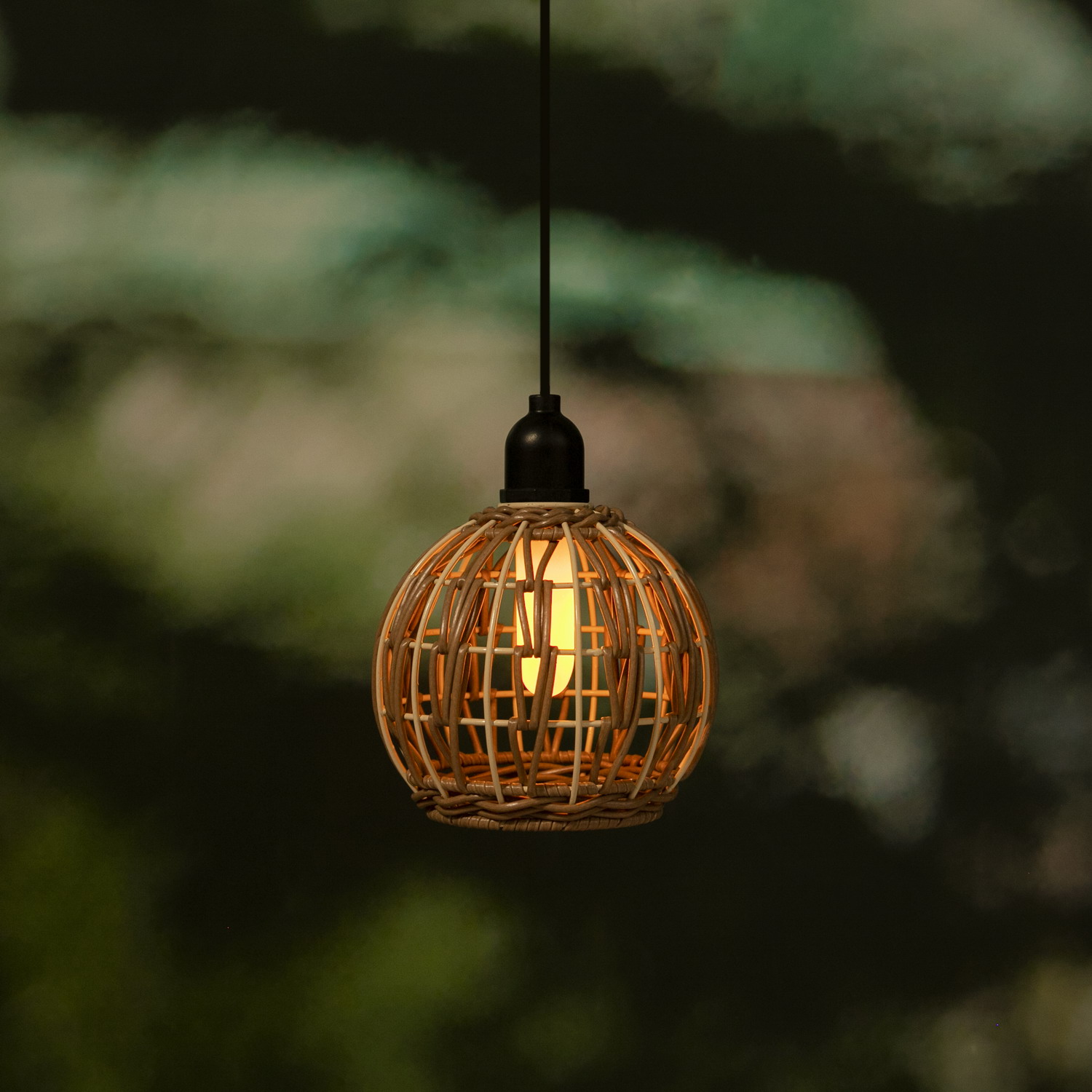 PP Rattan Pendant Light Moving Flame LED Bulb