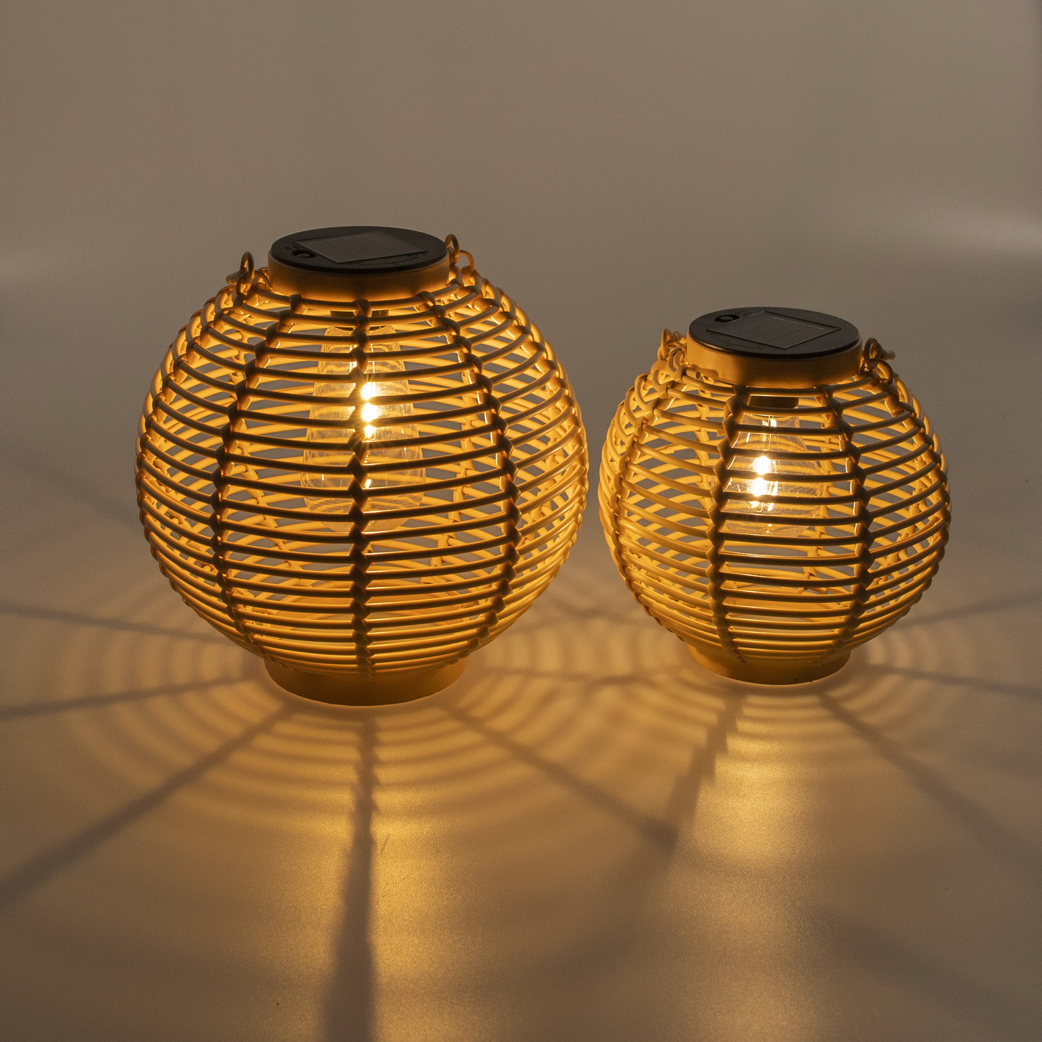 Solar PP Rattan Lantern lights