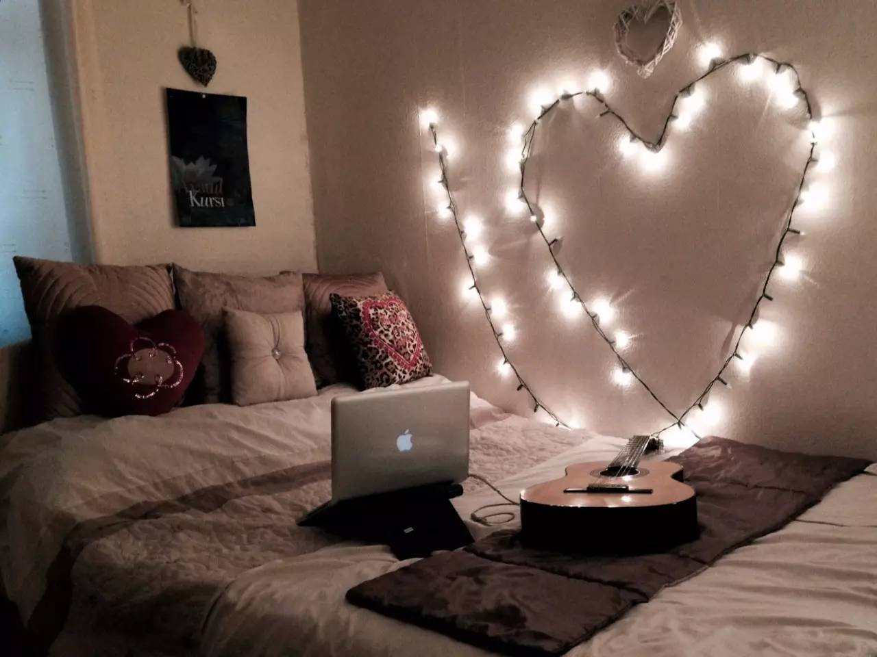 String lights in heart shape