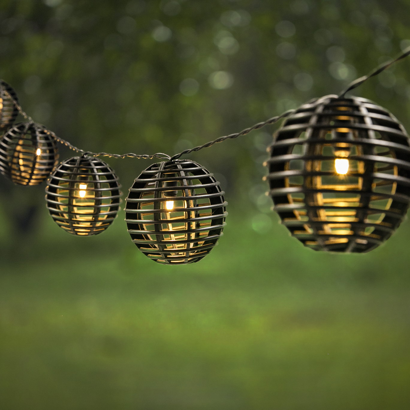 Wholesale Solar Powered Outdoor Rattan Ball String Lights