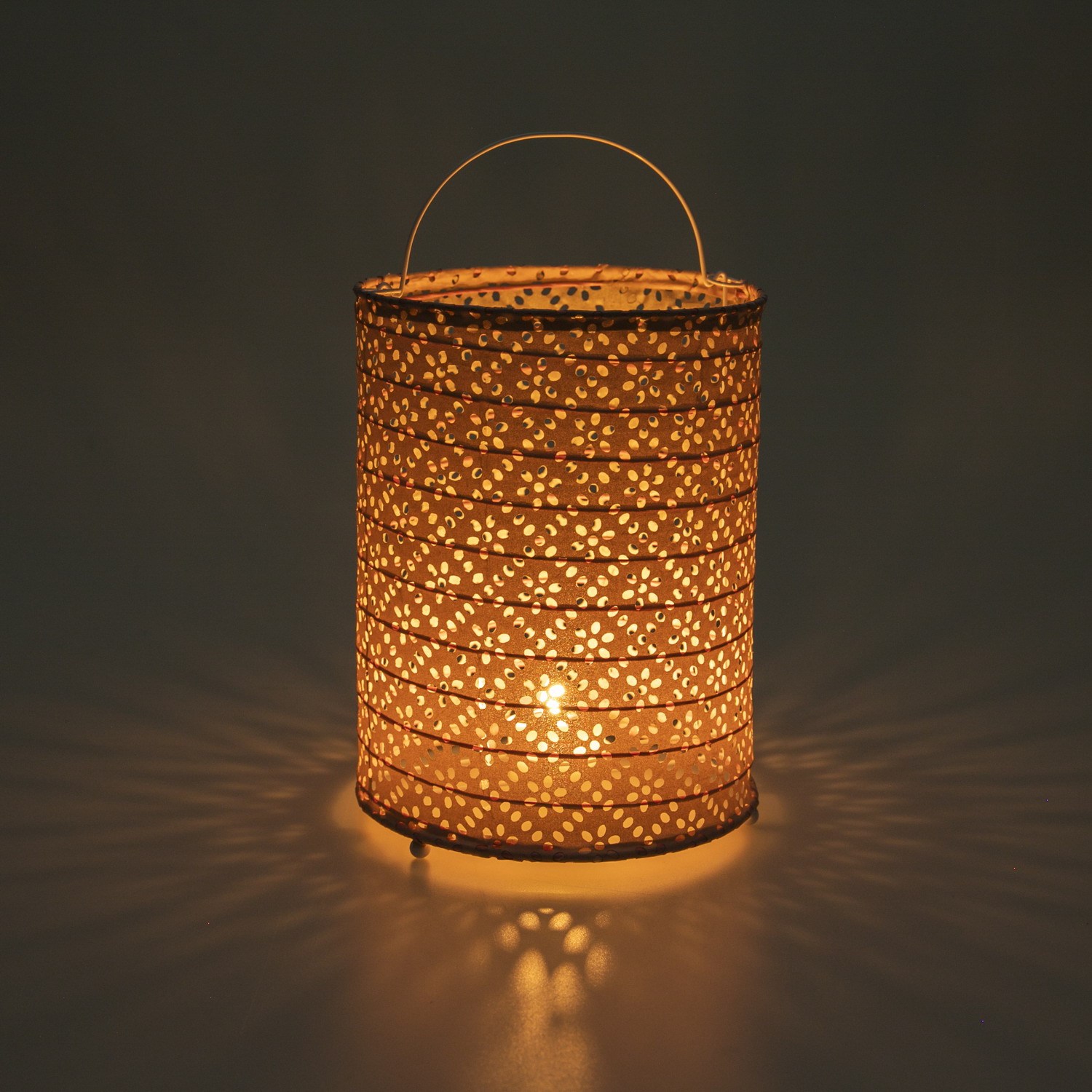 لٽڪندڙ ڪپڙو LANTERN